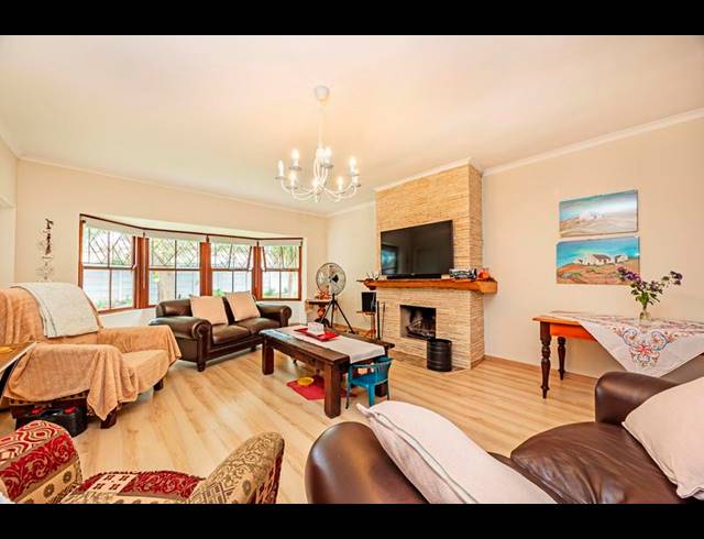 4 BEDROOM HOUSE FOR SALE IN BLOMTUIN